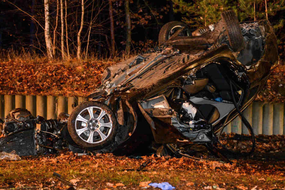 Ein Mann ist bei dem Unfall gestorben.