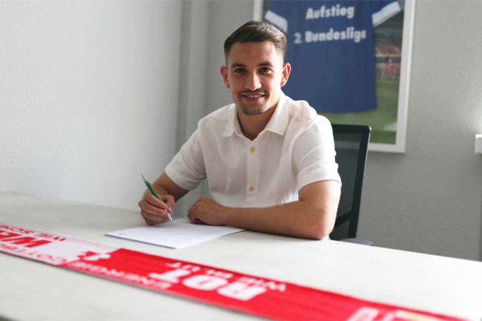 Der Mittelfeldmann unterschreibt in Cottbus beim dritten Ostklub in seiner Karriere.