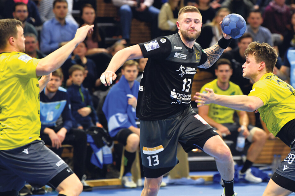Am 28. Februar bestritt der HC Elbflorenz, hier mit Mindaugas Dumcius am Ball, gegen Rimpar sein letztes Zweitliga-Heimspiel. Seitdem ruht in der Dresdner Arena der Ball. Wir die Saison jetzt endgültig abgebrochen?