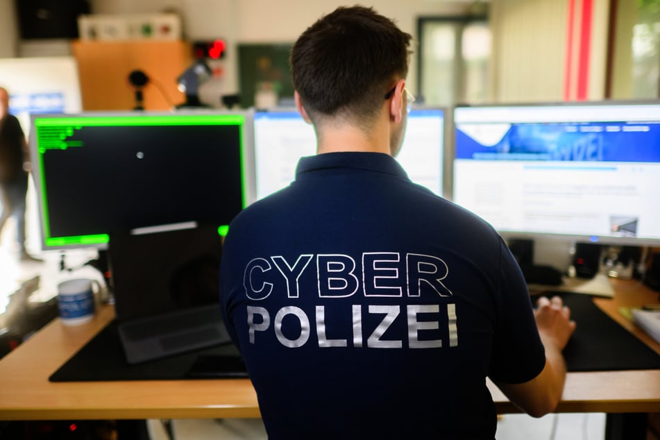 Die Polizei erprobt selbst einen KI-basierten "Deepfake Detector", der bei der Analyse und Identifizierung von künstlich erstellten Inhalten helfen soll. (Symbolbild)