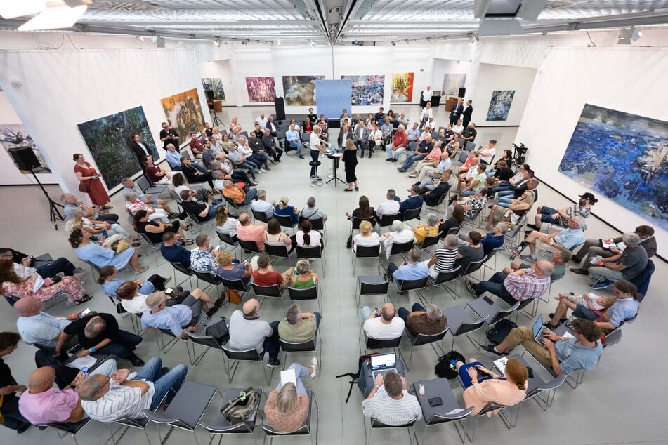 Vor versammelter Runde sprach der Kanzler über allerhand politische und gesellschaftliche Themen.