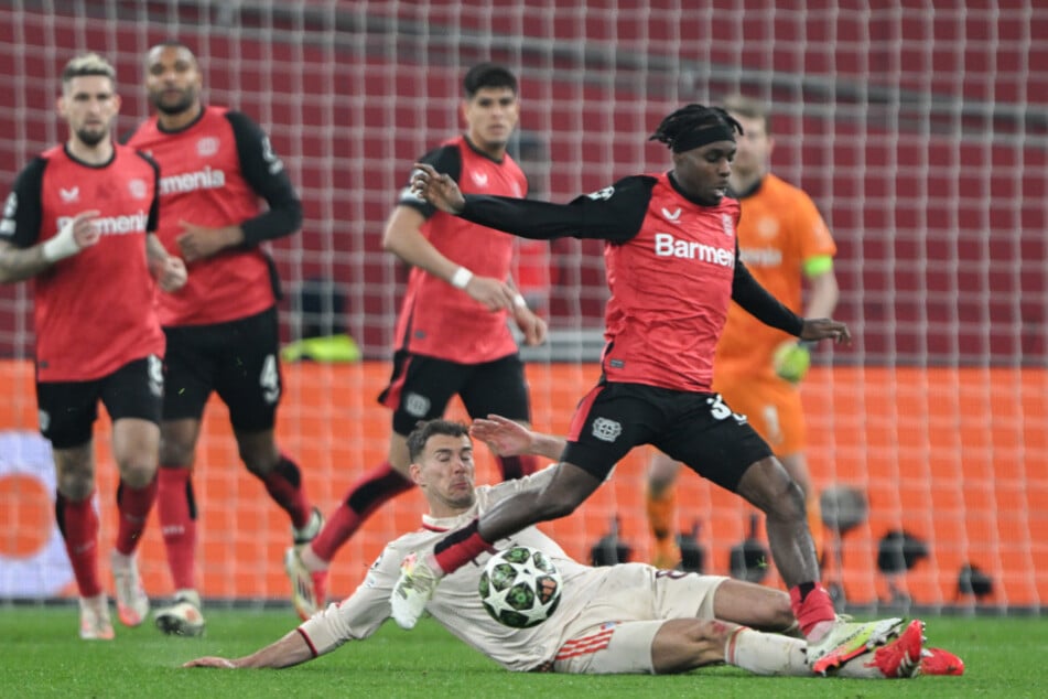 Einige Male stand Leon Goretzka seinem derzeitigen Interessenten Bayer 04 schon gegenüber. Trägt der 31-Jährige schon bald das schwarz-rote Trikot?