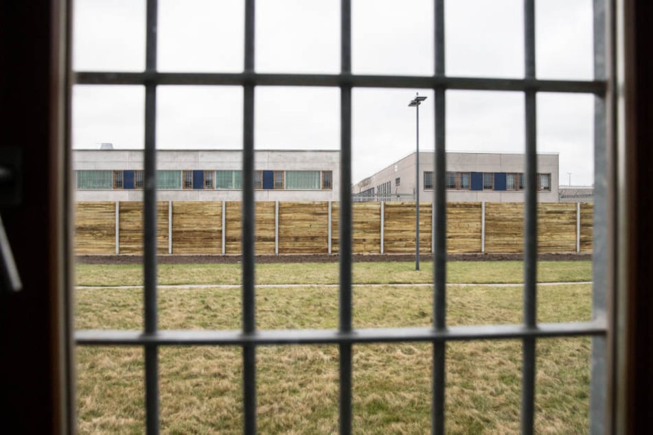 Der 41-Jährige muss wegen der Misshandlung seines eigenen Kindes hinter Gittern.