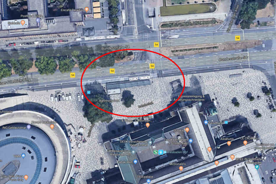 Hier soll sich nach Zeugen-Angaben der Unfall am Wiesbadener Hauptbahnhof ereignet haben.
