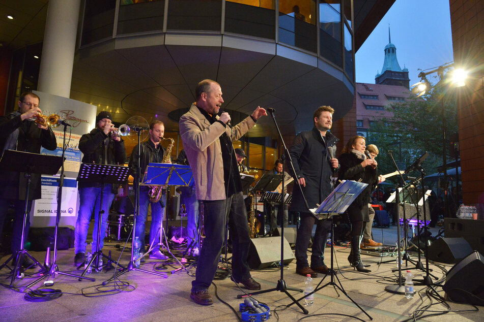 Jazz in der City, wie im Vorjahr mit Funky Dumb Stuff, wird es diesen Sommer mehrfach geben.