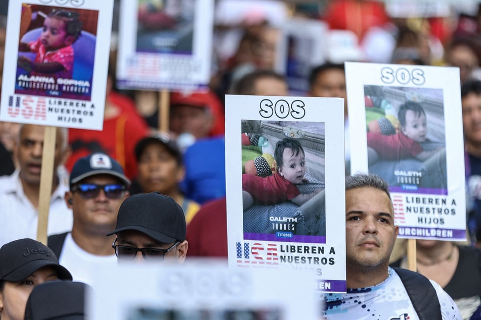 Venezuelans deported from US demand return of their kids: "SOS, USA, release our children"