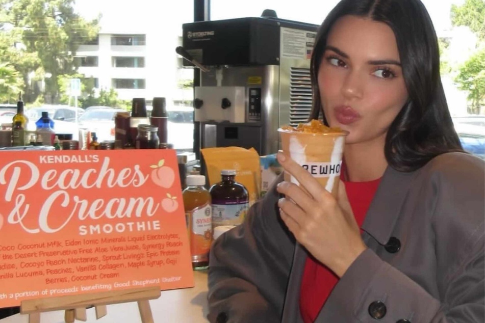 Kendall Jenner promotes smoothie collab with Erewhon: "Hailey Bieber is shaking in her boots"