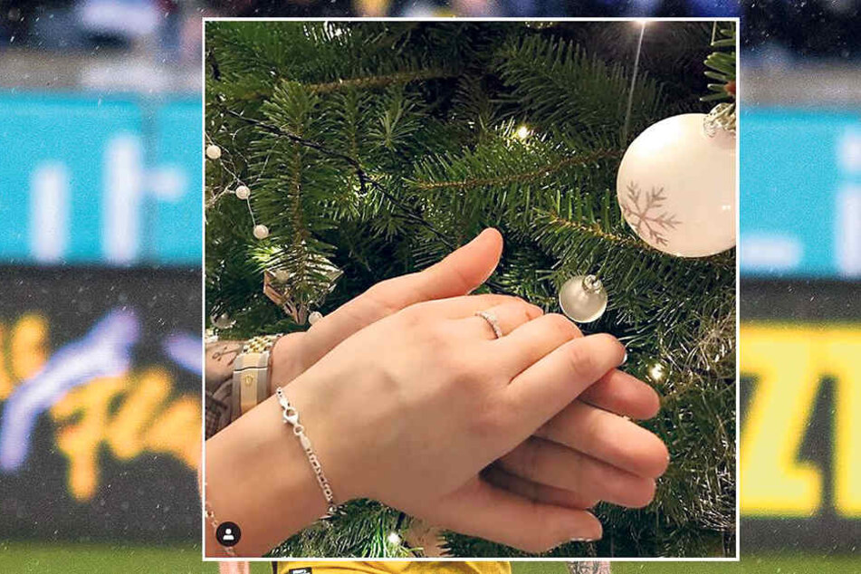 "I said yes!" Sabrina postete die Verlobung unterm Tannenbaum.