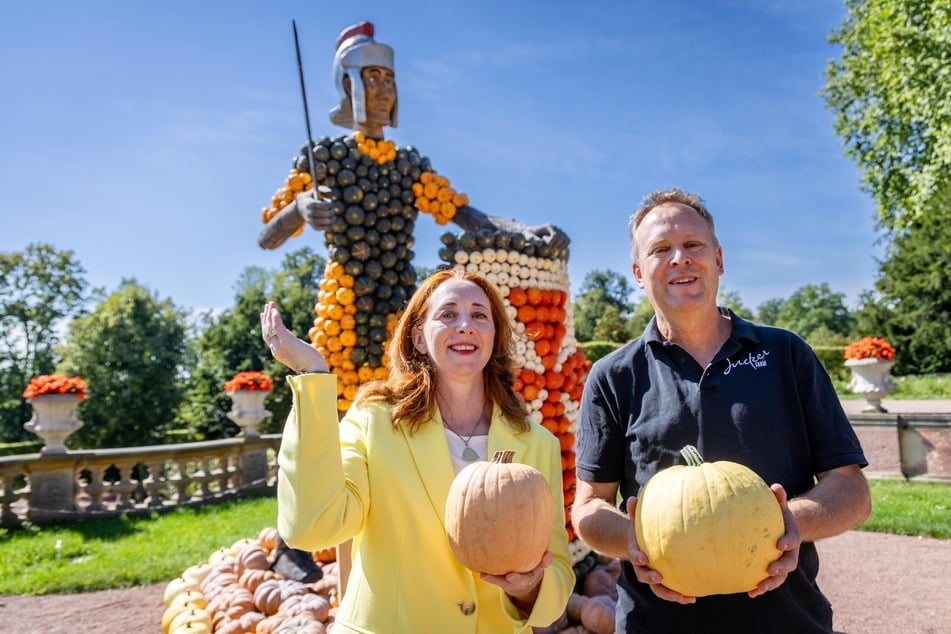 Schloss-Chefin Patrizia Meyn und Stefan Hinner (45) von der "Jucker Farm".