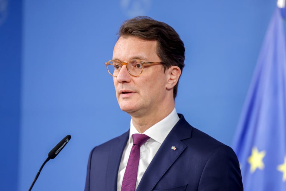 NRW-Ministerpräsident Hendrik Wüst (50, CDU) deutet das Urteil als klaren Angriff auf die Kunstfreiheit.