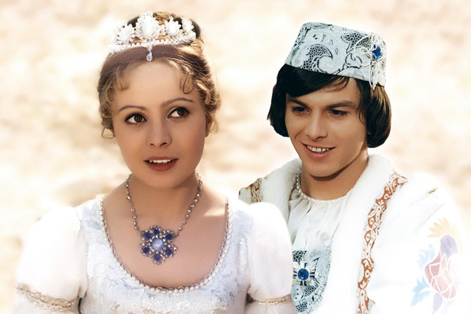Pavel Trávníček, der junge Prinz (F.u.) aus dem Film, sollte in der Märchenshow den König spielen (F.o.).
