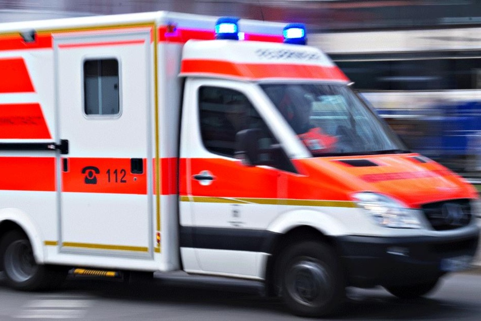 Die 29-Jährige und ihr vier Wochen altes Baby wurden bei dem Unfall schwer verletzt. (Symbolbild)