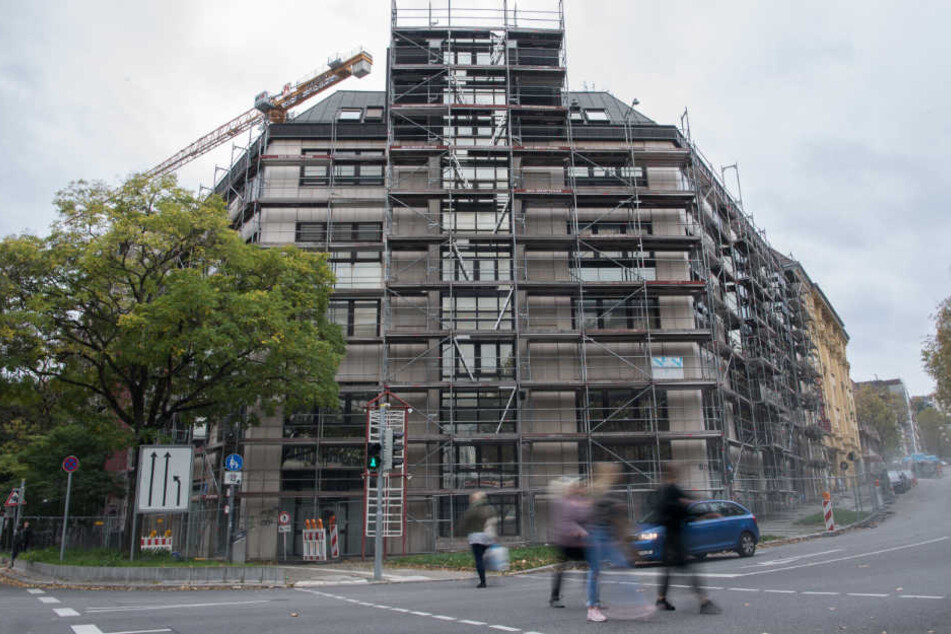 Die Renovierungsarbeiten an dem Gebäude in der Heilbronner Straße gehen seit dem Spätsommer weiter.