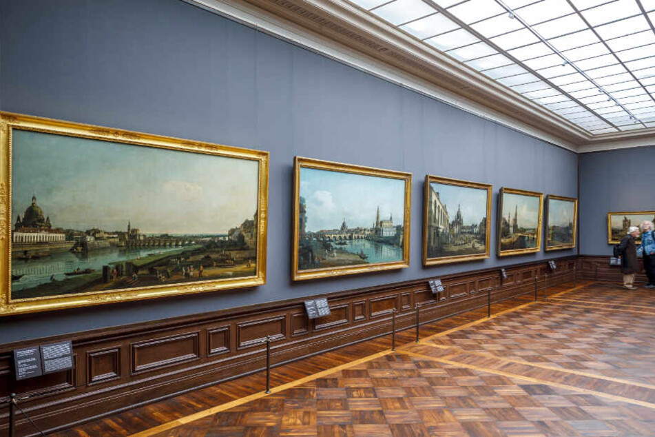 Durch den Einsatz von Tageslicht wird deutlich, welche von Canalettos Dresden-Ansichten schon restauriert sind.