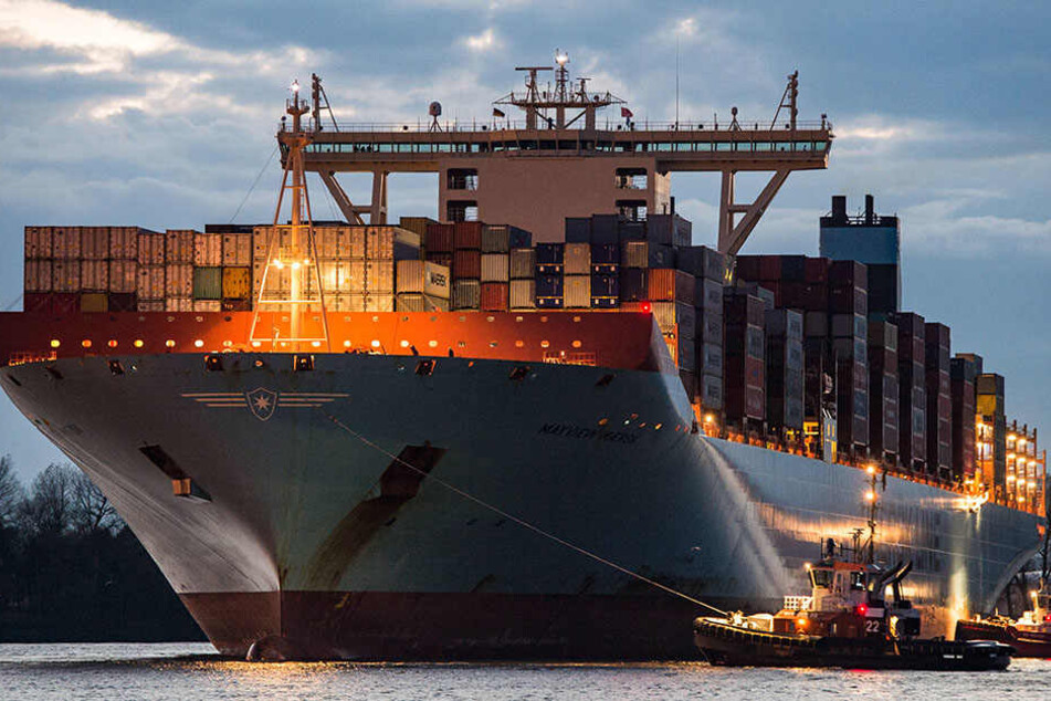 Dr. Oetker hat die Reederei Hamburg an das dänische Unternehmen Maersk verkauft.