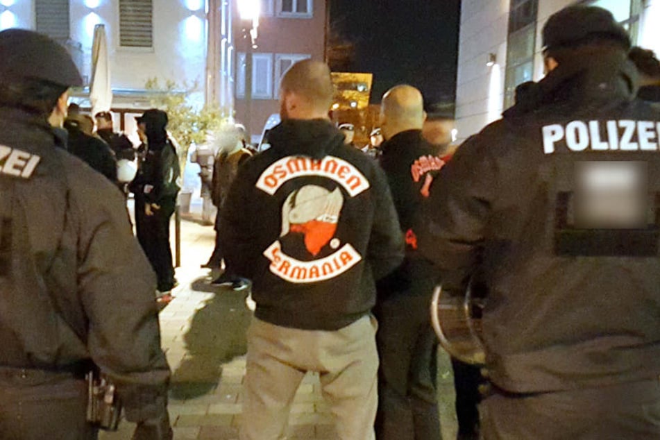 In einer Gruppe von Anhängern der "Osmanen Germania" hatte der 25-Jährige zugestochen. (Symbolbild)