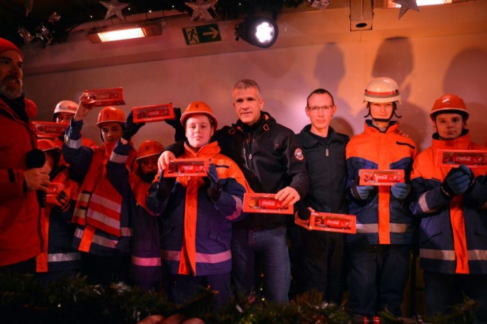 Die Mitglieder der Jugendfeuerwehr wurden bei dem Event geehrt.
