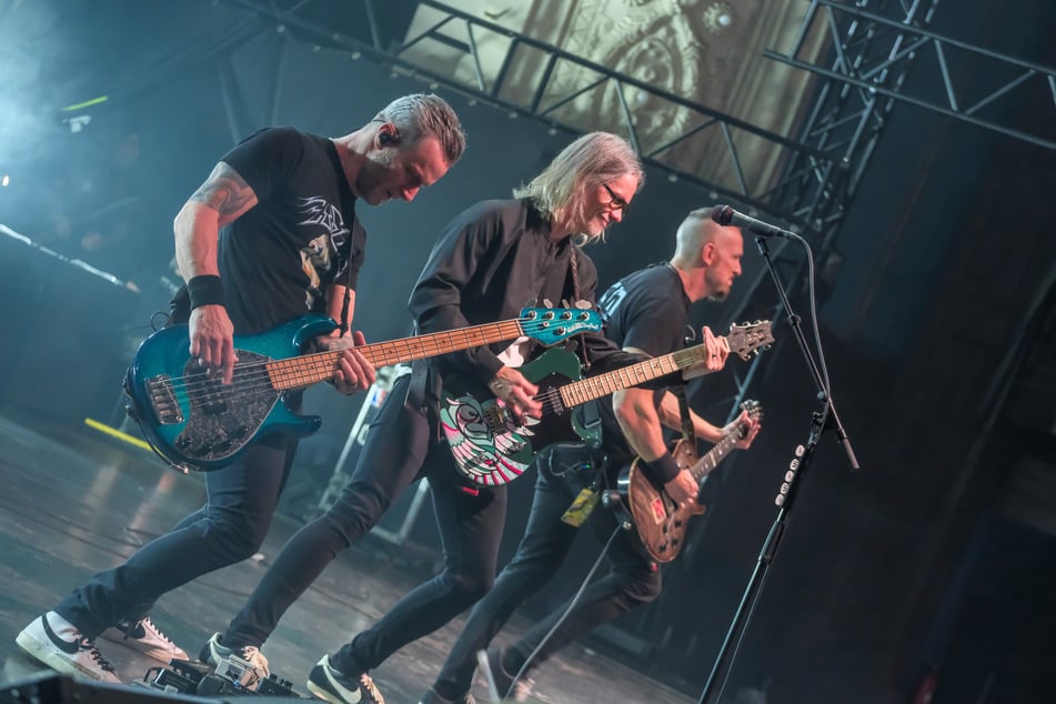 Typisch "Alter Bridge" zelebrierte die Band auch in Leipzig Hardrock der alten Schule: ehrlich, eingängig und vollgepackt mit jeder Menge großartiger Riffs.