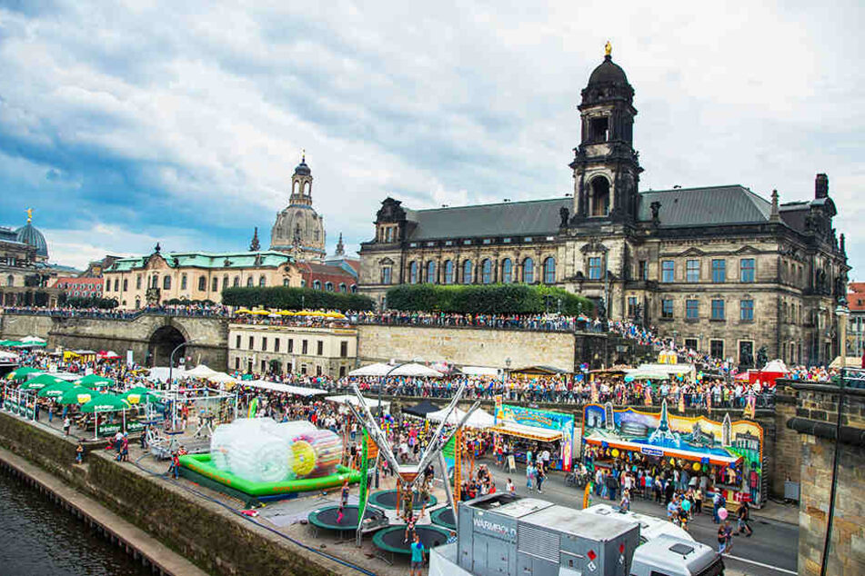 Kein Durchkommen: Ein halbe Million Besucher werden auch dieses Jahr wieder zum Stadtfest die Straßen und Plätze der City füllen.