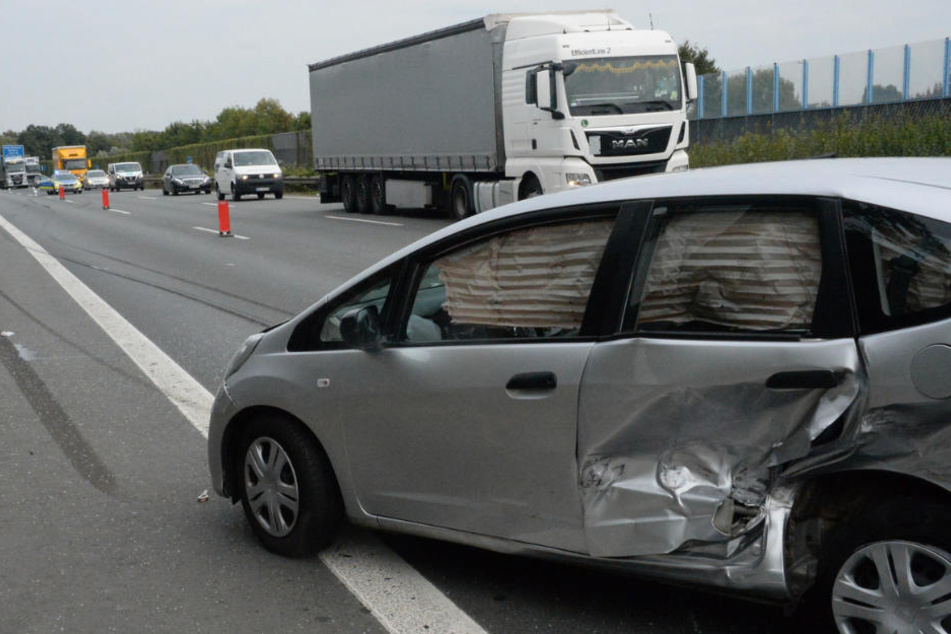 Die Insassen des Hondas wurden leicht verletzt.