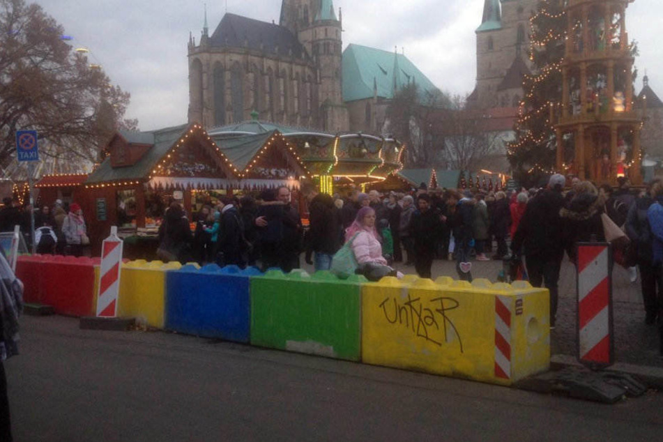 Am Samstag waren die Plakate wieder entfernt worden.