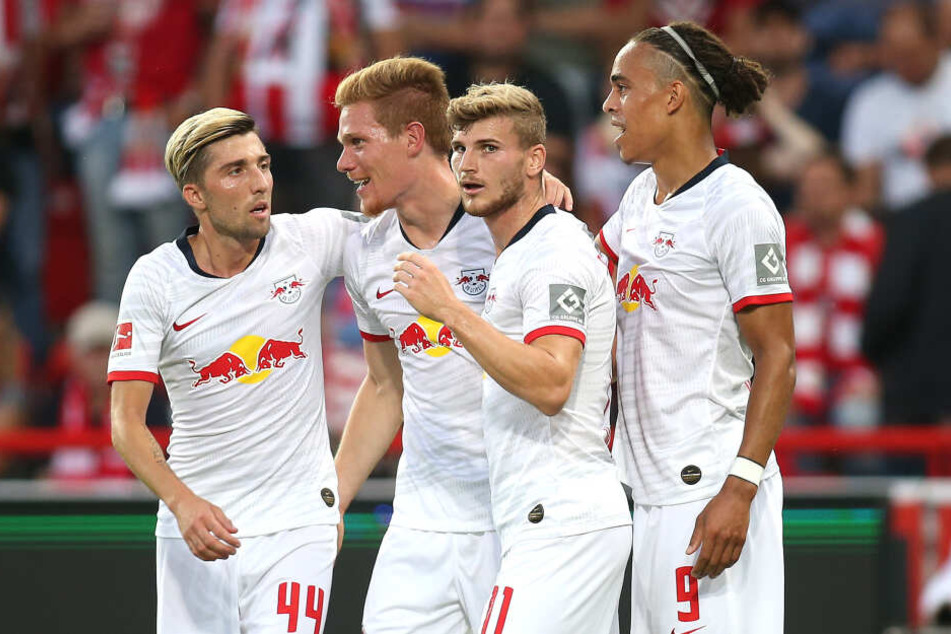 RB Leipzig jubelt über einen von vier Treffern.