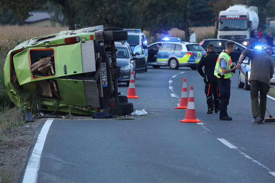 Die Polizei musste die S177 vollsperren und ermittelt, ob der Fahrer alkoholisiert unterwegs war.