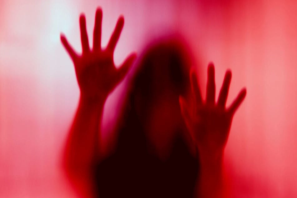 Nach zwei Jahren Inzest-Hölle endete es mit dem Tod der 19-Jährigen (Symbolbild).