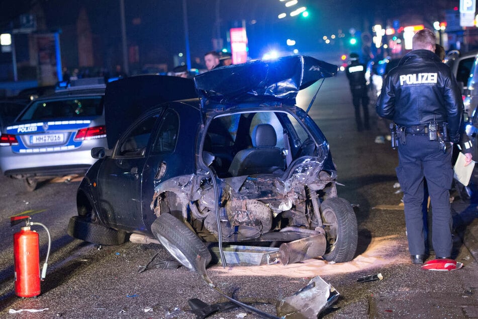 Kollidierende Fahrzeuge sind eine der Hauptursachen für Unfälle in Hamburg. (Foto: Daniel Reinhardt/dpa)