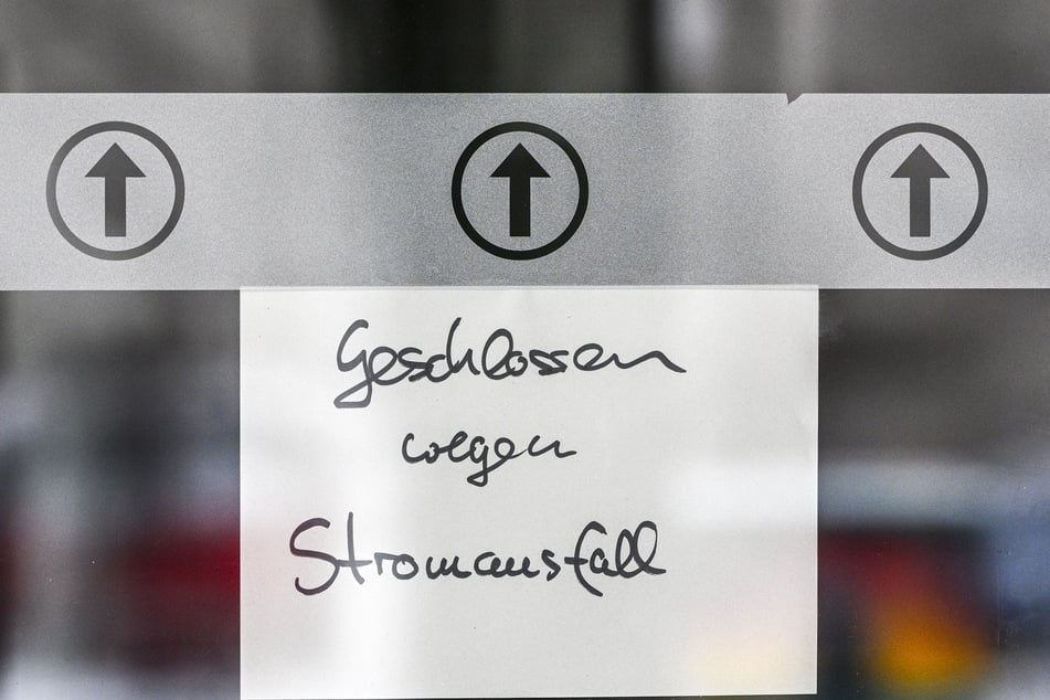 Zehntausende Menschen im Südwesten der Hauptstadt haben keinen Strom.