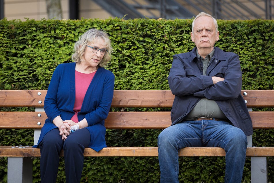 Ihr Mann Eugen macht sich schon länger Sorgen um seine Frau.