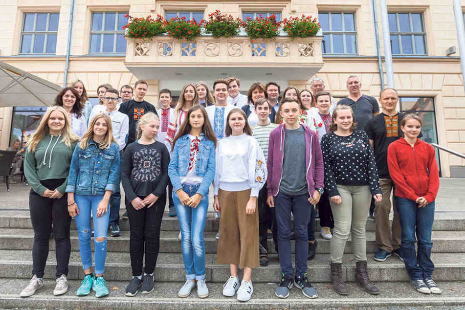Ferien vom Krieg: Ukrainische Schüler aus Volodymyr Volynsk besuchen derzeit
Zwickau und das Clara-Wieck-Gymnasium.