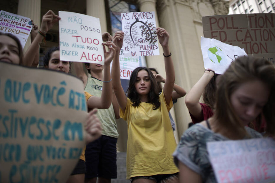 Rund um den Globus (hier in Rio de Janeiro) streiken Schüler und nehmen Sanktionen in Kauf – für ein Umdenken der Politik in der Klimapolitik.