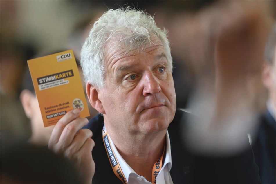 CDU-Landtagsabgeordnete Guido Heuer (59) wil bei der Ministerpräsidentenwahl in Sachsen-Anhalt im Plenarsaal bleiben. (Archivbild)
