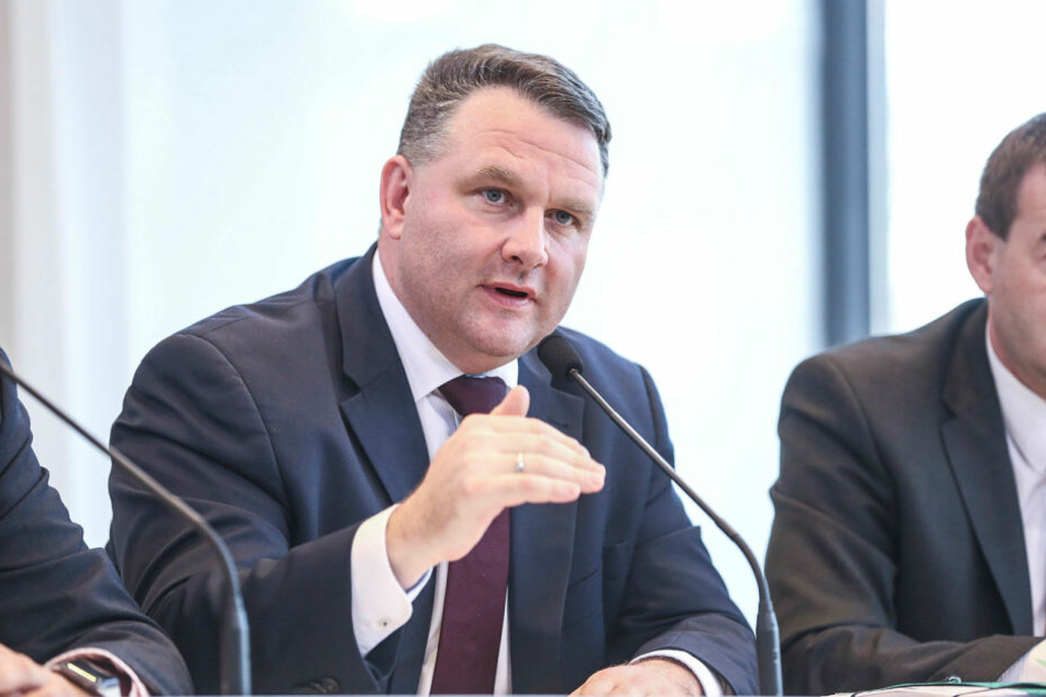 Zusammen mit "Weißbier-Waldi" unterwegs: CDU-Fraktions-Chef Christian Hartmann (45).