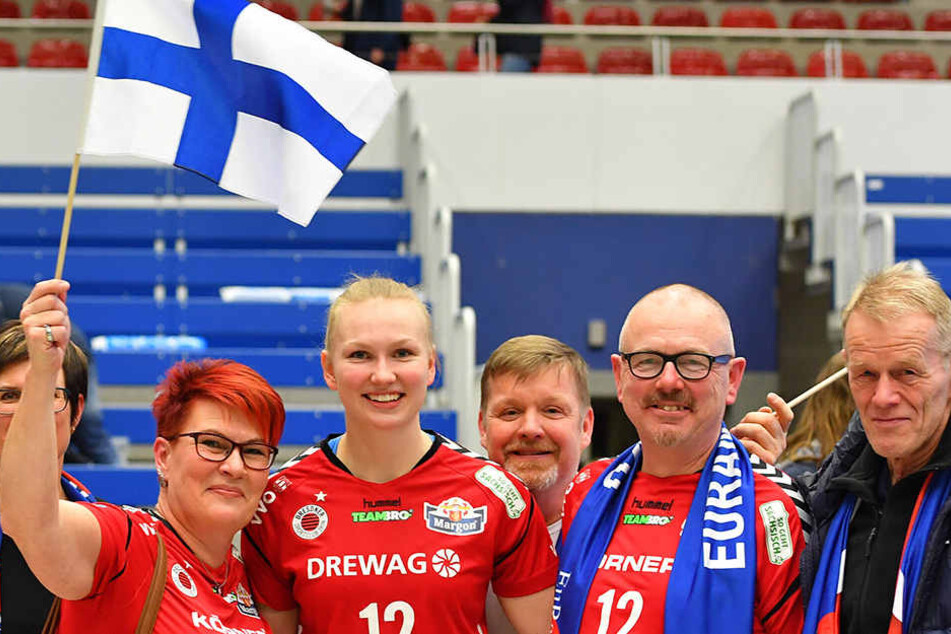 Piia Korhonen (2.v.l.) bekam Besuch von ihrer Familie.