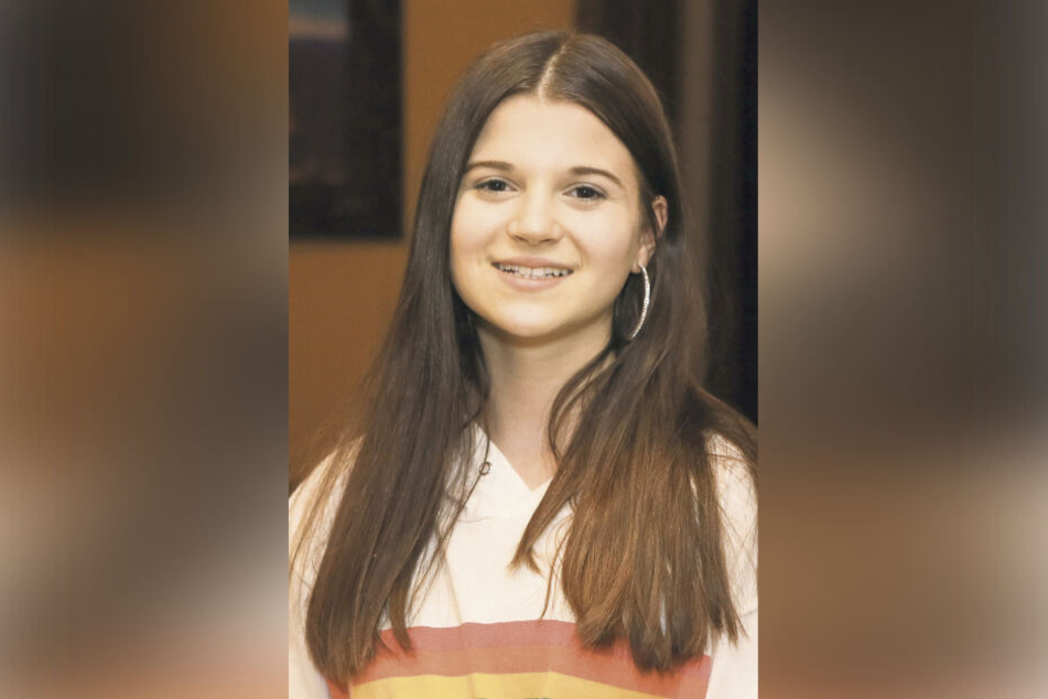 Endlich ist es kein tapferes Lächeln mehr, sondern ein befreites: Julia darf sich jetzt voll auf die Zukunft konzentrieren. Und natürlich auf Weihnachten.