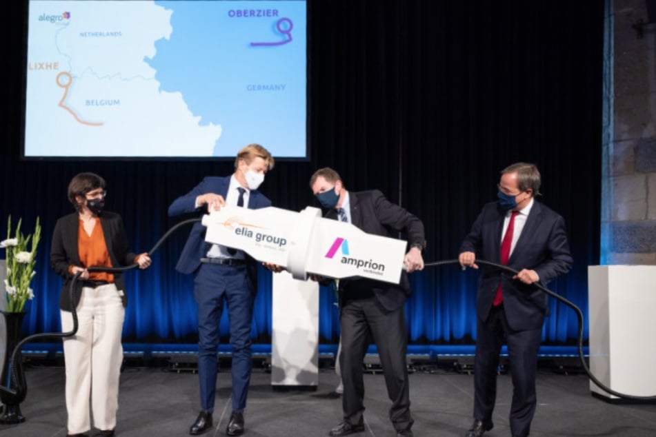 Die symbolische Eröffnung der Stromstrecke zwischen Belgien und NRW.