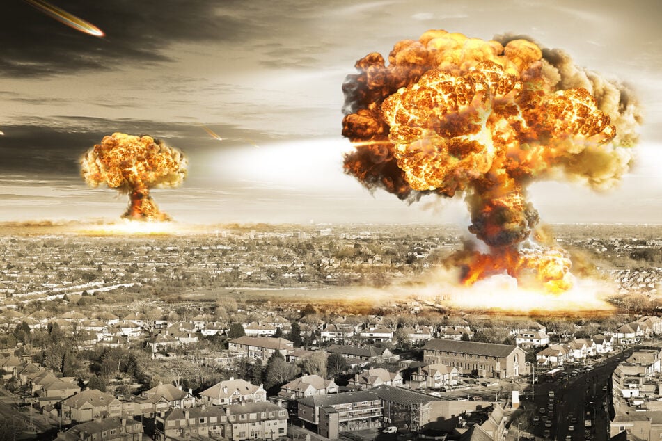 "We are warning Japan": Chinese group threatens nuclear bombs and "a full-scale war"