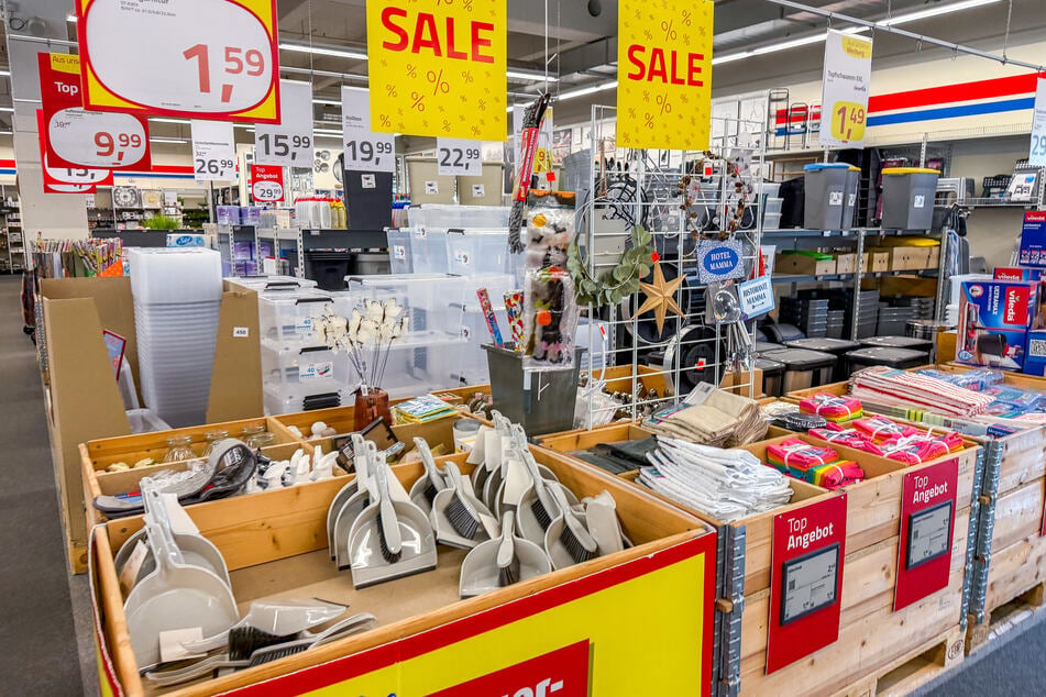 Bei ROLLER läuft ab Montag (21.9.) ein großer Räumungsverkauf