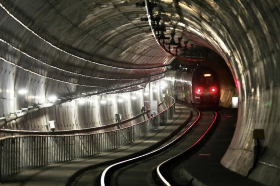 Leipzig: Einsatz der Bundespolizei im Leipziger Citytunnel: S-Bahnverkehr rollt wieder