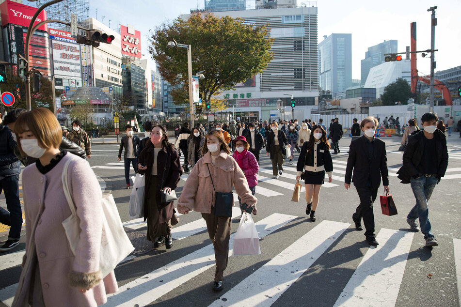 Japan is hoping to use smartphones to help its aging population cross the street safely.