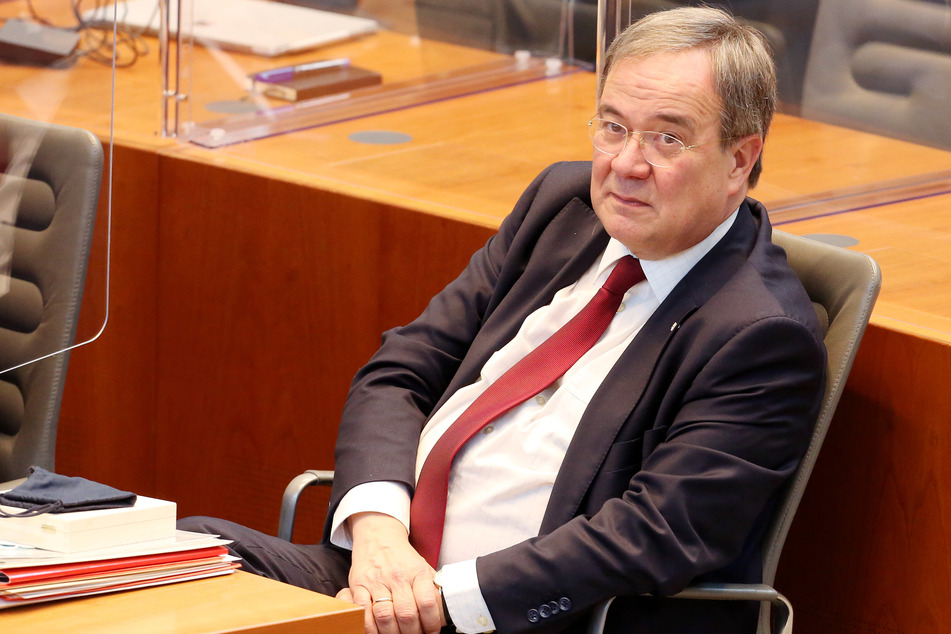 NRW-Ministerpräsident Armin Laschet (59, CDU) hat Fehler der Politik während der Corona-Pandemie eingeräumt.