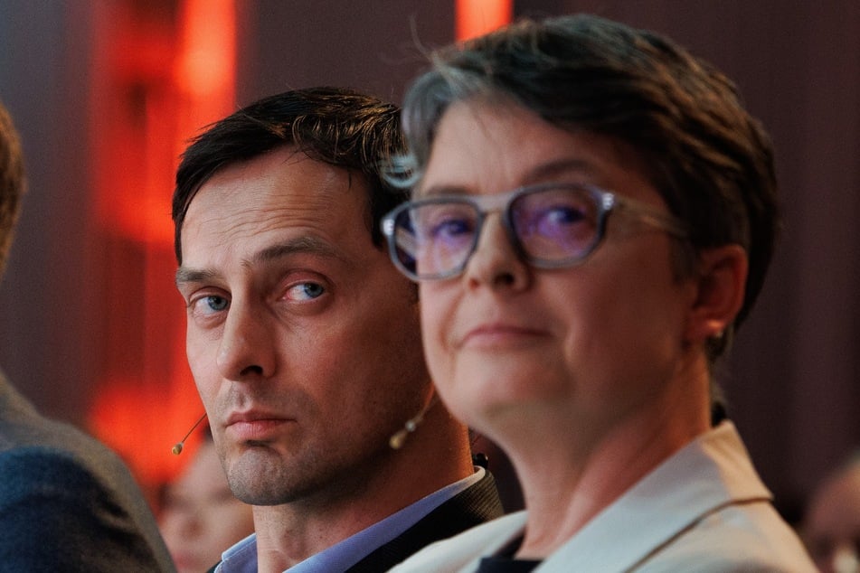 Die Berliner SPD-Vorsitzenden Martin Hikel (39) und Nicola Böcker-Giannini (50) werfen das Handtuch.