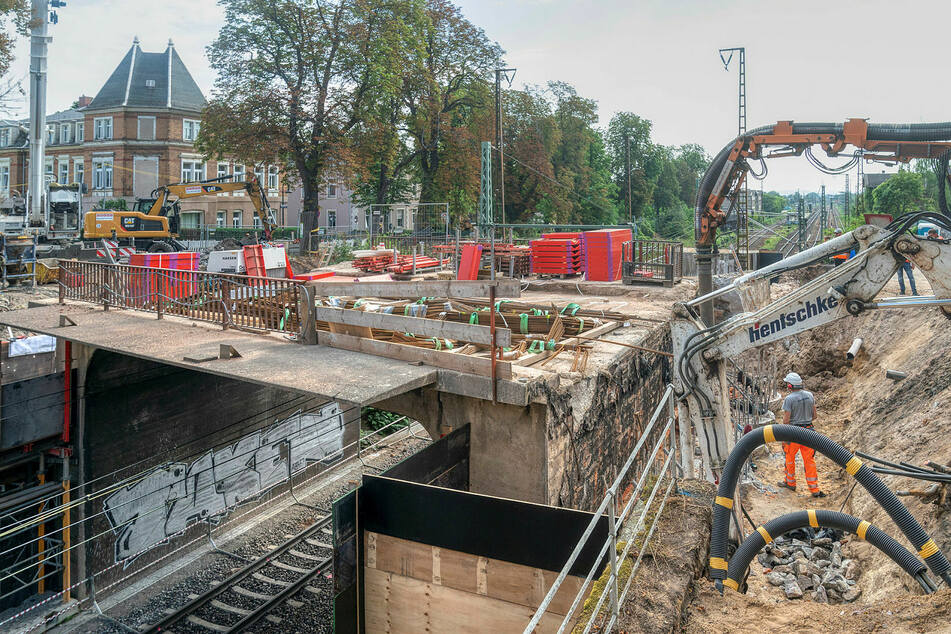 Die Brücke in Cossebaude ist momentan nicht befahrbar.