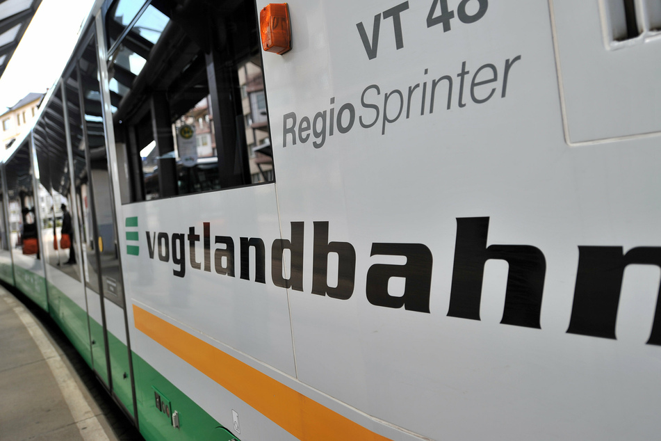 Auch die Vogtlandbahn hat ihren Fahrplan vorerst angepasst.