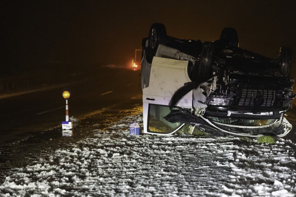 Zahlreiche Unfälle durch Schnee und Glätte in Thüringen