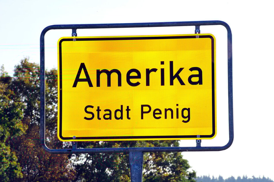 Vom Markt in Penig kann man nach Amerika wandern.