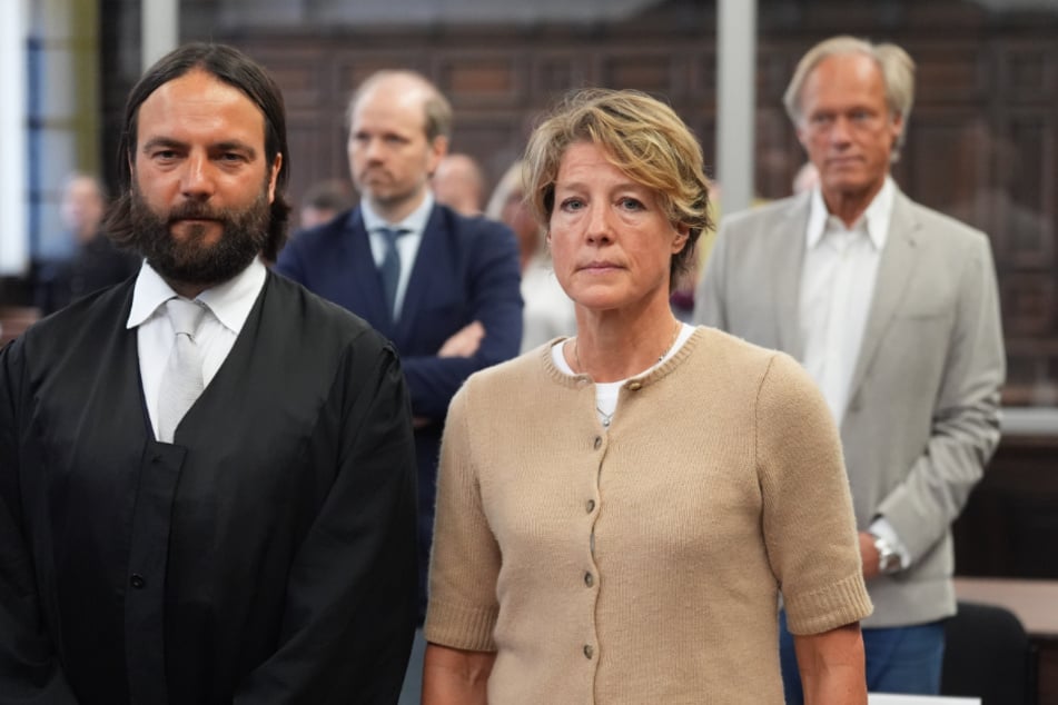 Steakhouse-Erbin Christina Block (53) muss sich seit Juli 2025 wegen mutmaßlicher Kindesentführung vor Gericht verantworten.