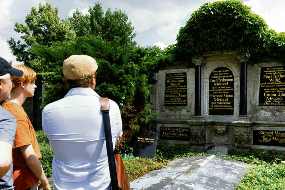 Auch am Grab der Großeltern von Terence Hill waren die beiden.